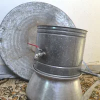 دیگ گلاب گیری و یک عددساج