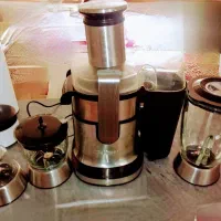 آبمیوه گیری ۴ کاره