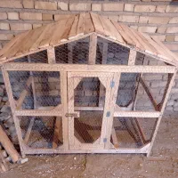 قفس چوبی بزرگ