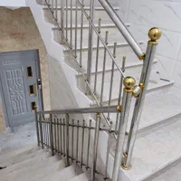 نرده استیل -چوبی- پلیمری-ضد زنگ وایمن|خدمات پیشه و مهارت|خرمآباد, |دیوار