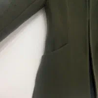 پالتو‌کتی سبز|لباس|اندیشه, اندیشه فاز ۳|دیوار