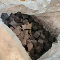 زغال نارگیل مکعبی