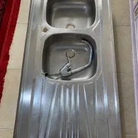 سینک ظرف شویی بسیار تمیز