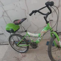 دوچرخه ۲۰ با اسکیت