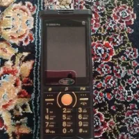 گوشی و پاور بانک