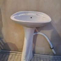 روشویی پایه دار