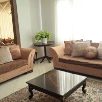 مبل راحتی هفت نفره و میز جلو مبلی|مبلمان خانگی و میز عسلی|قزوین, |دیوار