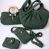 کیفهای مکرومه وتریکو در تمام رنگها واندازه ها