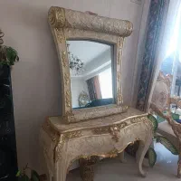 ساعت ایستاده و میز کنسول