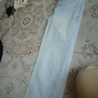 شلوار لی آبی رنگ بفروش میرسد