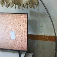 آباژور کنار مبلی ایستاده در حد نو