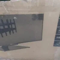 تلویزیون۵۰اینچ فیلیپس با کارتن ضربه خورده