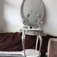 1عددکنسول  آیینه و شمعدان برنج