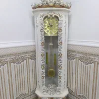 ساعت و بوفه در حد نو