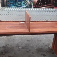 یک کانتر منشی یا کارمندی دو نفره