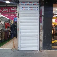 مغازه زیرپله*بر خیابان اصلی*گذر عالی
