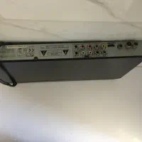 دستگاه دیجیتال تلویزیون با کنترل و کابل رابط