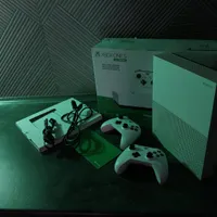 Xbox one S All digital دو دسته استوک تمیز