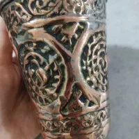 یک عددلیوان مسی فوق العاده قدیمی
