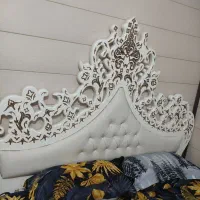 تخت ودلاور استخونی