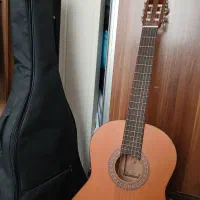 کاملا نو گیتار