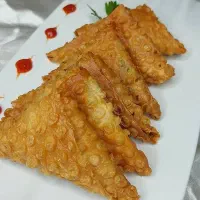 پیراشکی و سمبوسه