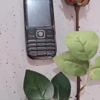 مبایل نوکی.