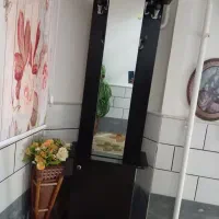 جاکفشی اینه دار،جای آویز لباس هم دارد