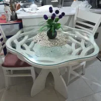 میز ناهار خوری تمیز شیشه ۱۰ میل