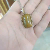 گردنبند سنگ چشم ببر به شکل مستطیل