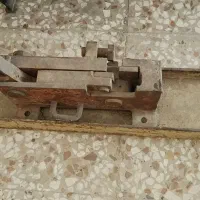 جنس محکم و مقاوم و سنگین