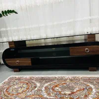 میز تلویزیون ترکیب چوب و شیشه دودی