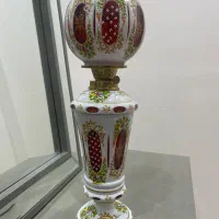 چراغ لاله سه پوسته