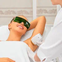 کلینیک پوست،مو،لیزر،لاغری و کربوکسی تراپی