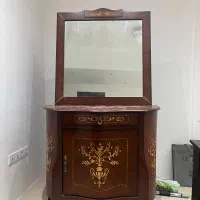 میز کنسول به همراه ایینه