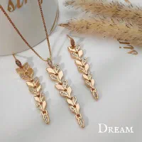 همه فکر میکنن طلاست