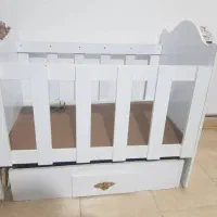تخت نوزادی