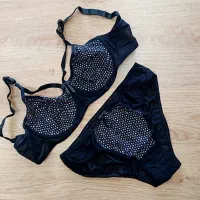 گالری لباس زیر هارنس ...میدان پارسه|لباس|شیراز, شاه قلی بیگی|دیوار