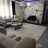 ۹۲ متر مفید / بلوار کشاورز / مجتمع صادقیه