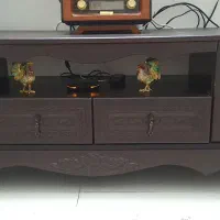 میز تلویزیون در حد نو