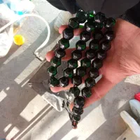 تسبیح کهربا و سندلوس. دو پوست 7عدد . روانسر|کلکسیون اشیاء عتیقه|جوانرود, |دیوار