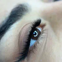 مژه کار درخانه