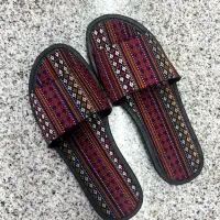 دمپایی سنتی|کیف، کفش، کمربند|قم, منبع آب|دیوار