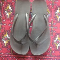 سلام یک جفت دمپایی انگشی بفروش میرسد