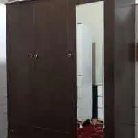 کمدلباس دوتکه ی مجزا بسیارجادار و سالم و بزرگ