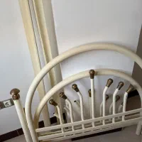 تختفرفوژه ۱نفره|تخت و سرویس خواب|رشت, استادسرا|دیوار