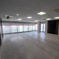 واحد-84-متری-اداری-دور-دریاچه