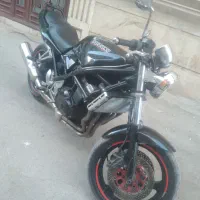 سوزوکی ۴۰۰ مدارکدار