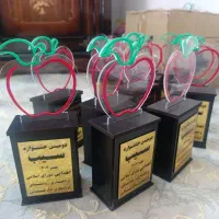 تولید انواع تندیس و تابلو