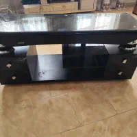 میز تلویزیون شیشه ای